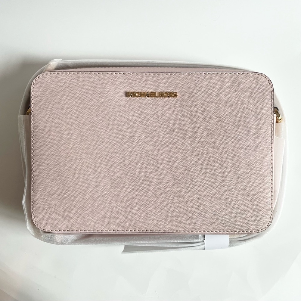 MICHAEL KORS- Jet Set LG Crossbody Bag in Light Pink with MK Print - Picture 4 of 8